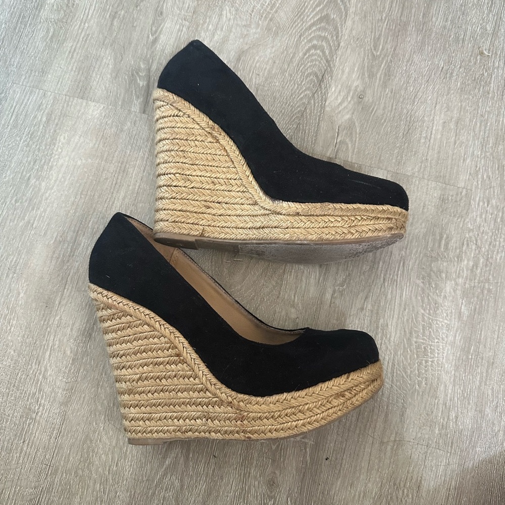 Basic black wedges